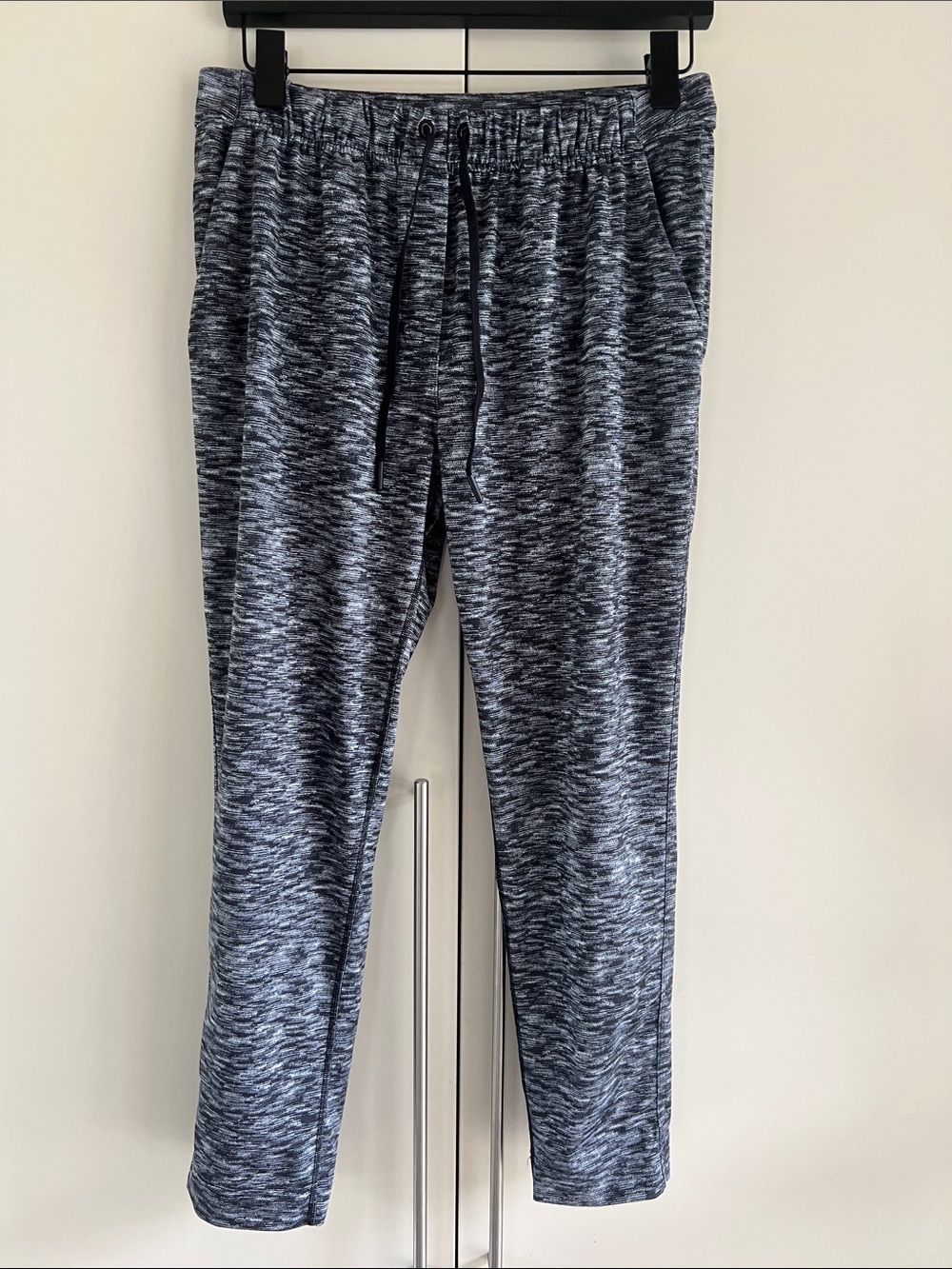 Lululemon Jet Crop Slim Luxtreme EUC Size 6